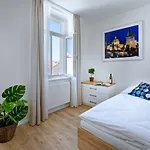 Downtown Jugoslavska Aparthotel Prague