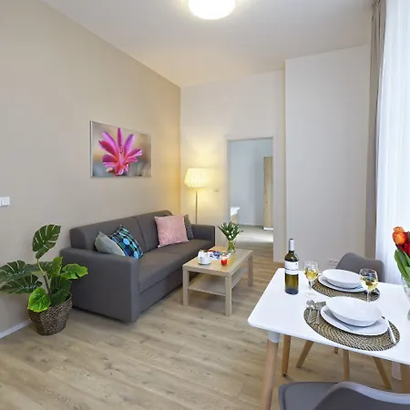 Downtown Jugoslavska Hotel apartamentowy Praga