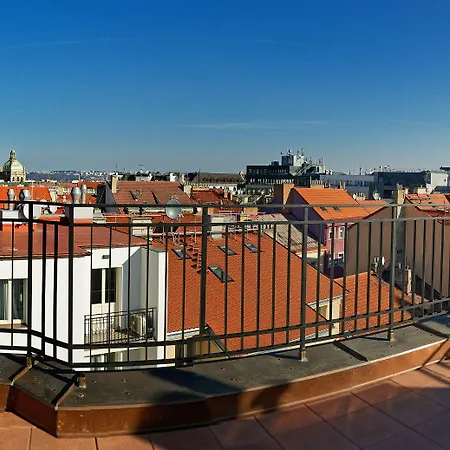 Apart-hotel Downtown Jugoslavska 4*