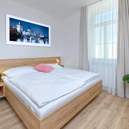 Downtown Jugoslavska Apartmanhotel Prága