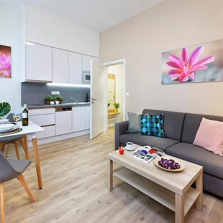 Apartmanhotel Downtown Jugoslavska 4*
